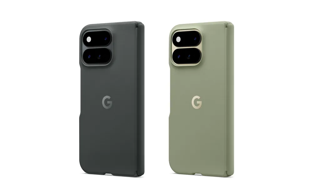 Las dos fundas Pixelsnap del Pixel 11 Pro Fold, en gris oscuro y verde oliva, vistas de espaldas