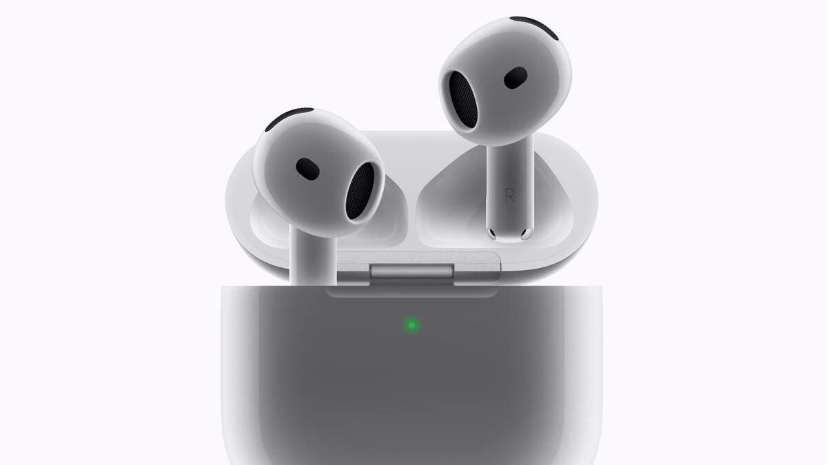 AirPods 4 con su estuche de carga, la generación actual que sería reemplazada
