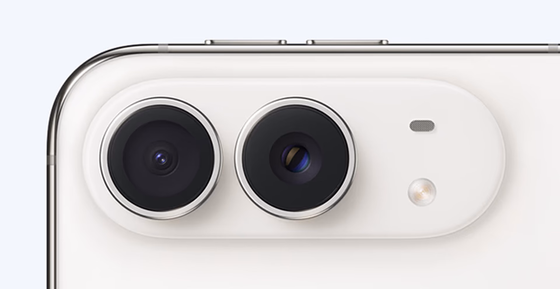Primer plano de las dos cámaras traseras del iPhone Duo