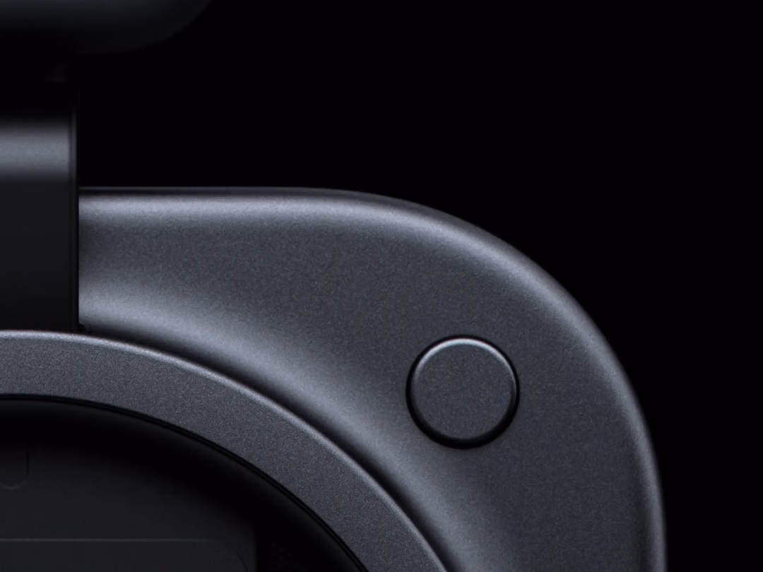 Circular button on the edge of the Headphone (1) Pro earcup