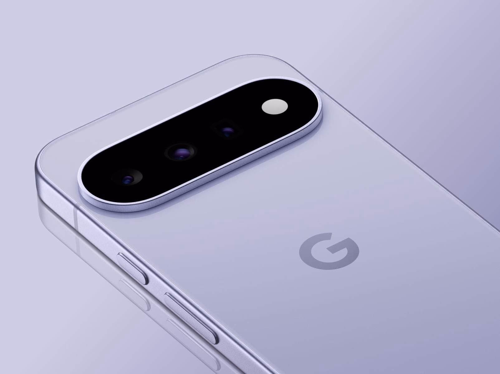 Vista en ángulo del Pixel 11 en Frost que muestra el perfil de la barra de cámara y los botones laterales