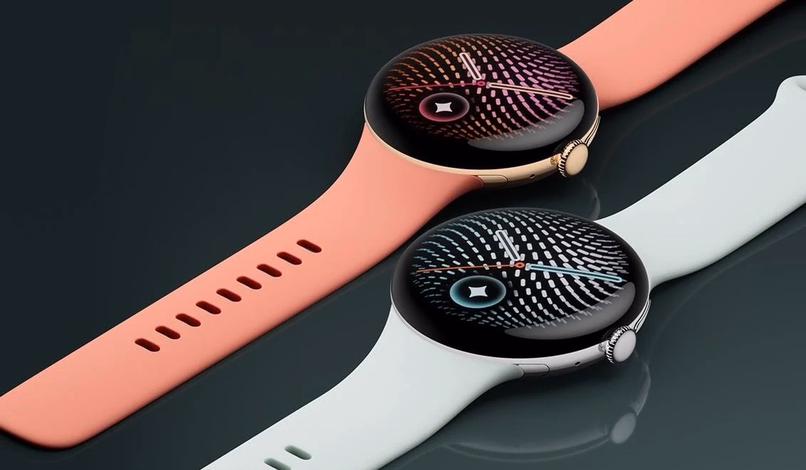 Dos Pixel Watch 5, uno con caja dorada y correa coral y otro plateado con correa blanca, sobre fondo oscuro