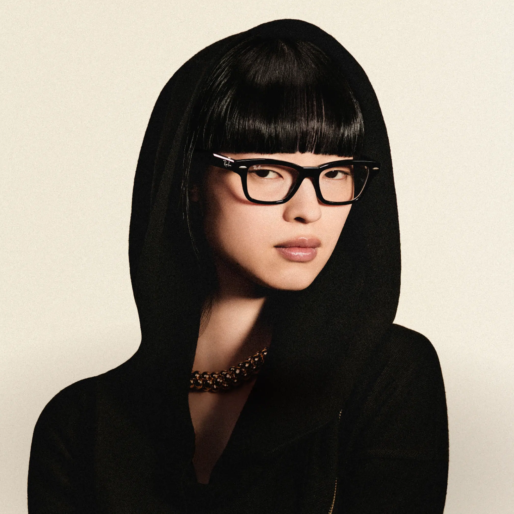 Woman wearing the Ray-Ban Meta Audio with Burbank frames
