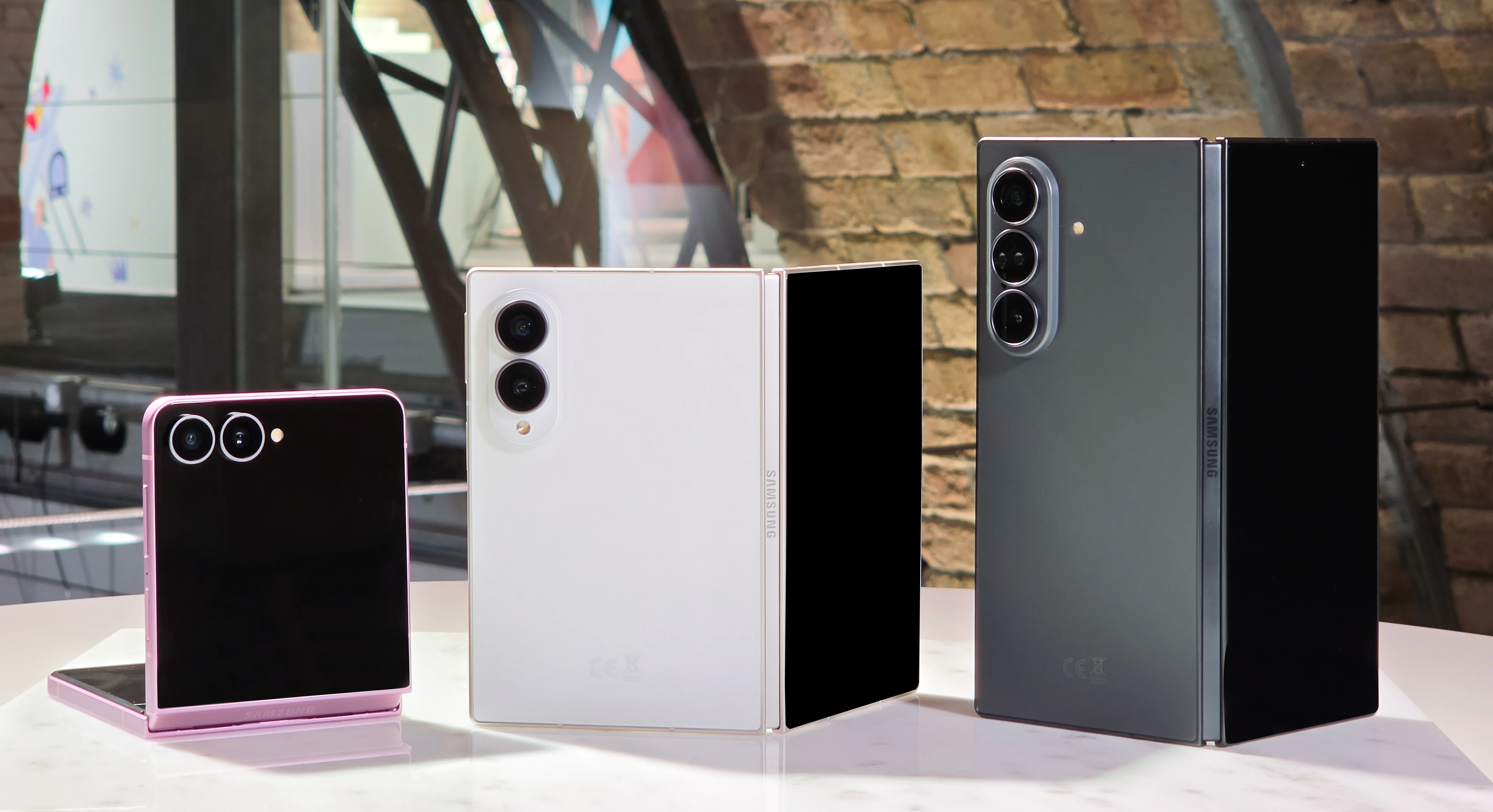 Galaxy Z Flip 8, Galaxy Z Fold 8 y Galaxy Z Fold 8 Ultra exhibidos tras la presentación en Londres
