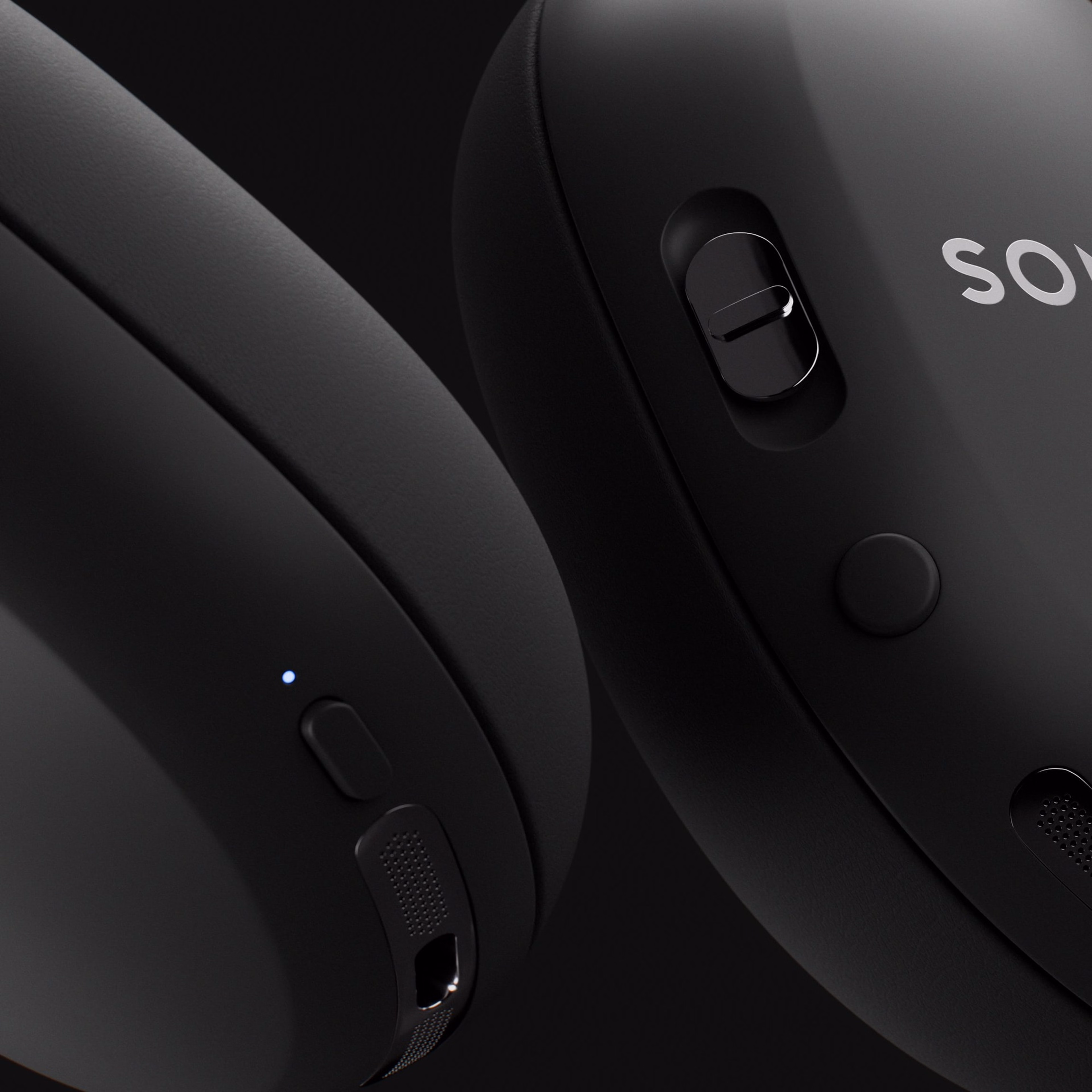 Detalle de los botones y el puerto USB-C del Sonos Ace Ultra